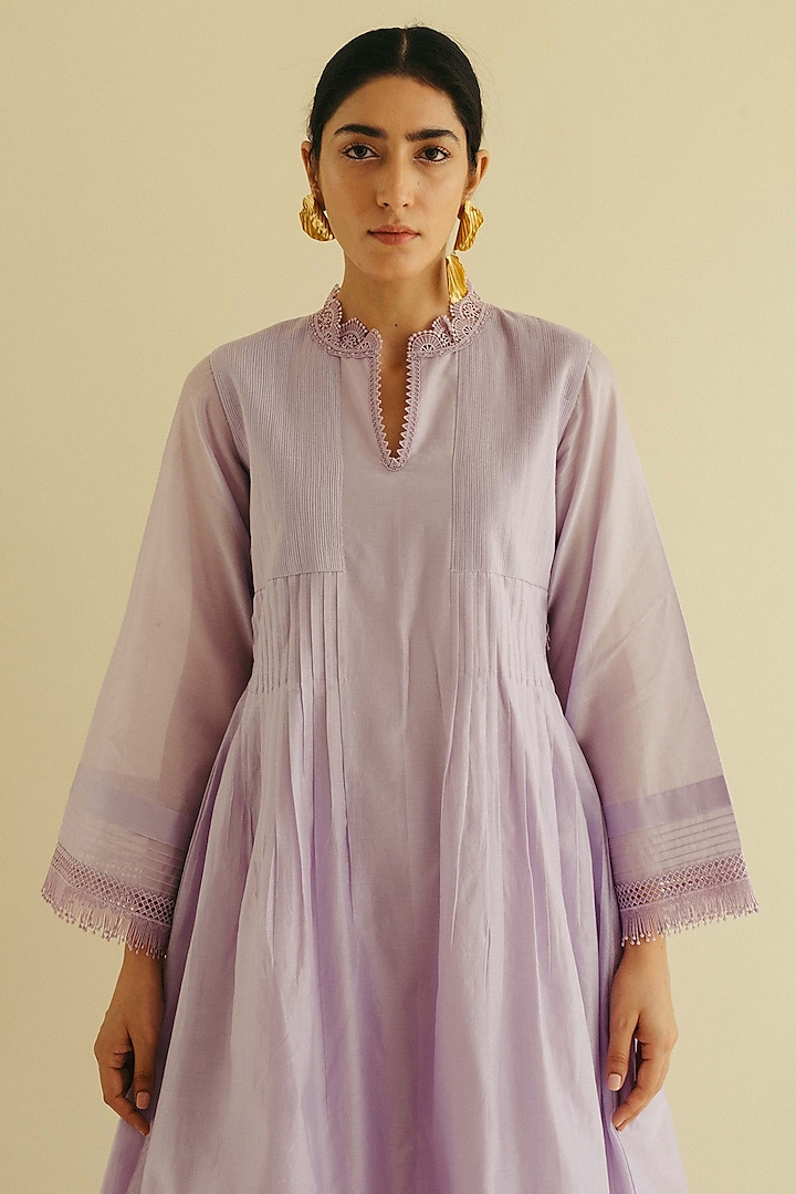 Lilac Silk Chanderi Kurta Set by Sureena Chowdhri at Pernia's Pop Up Shop