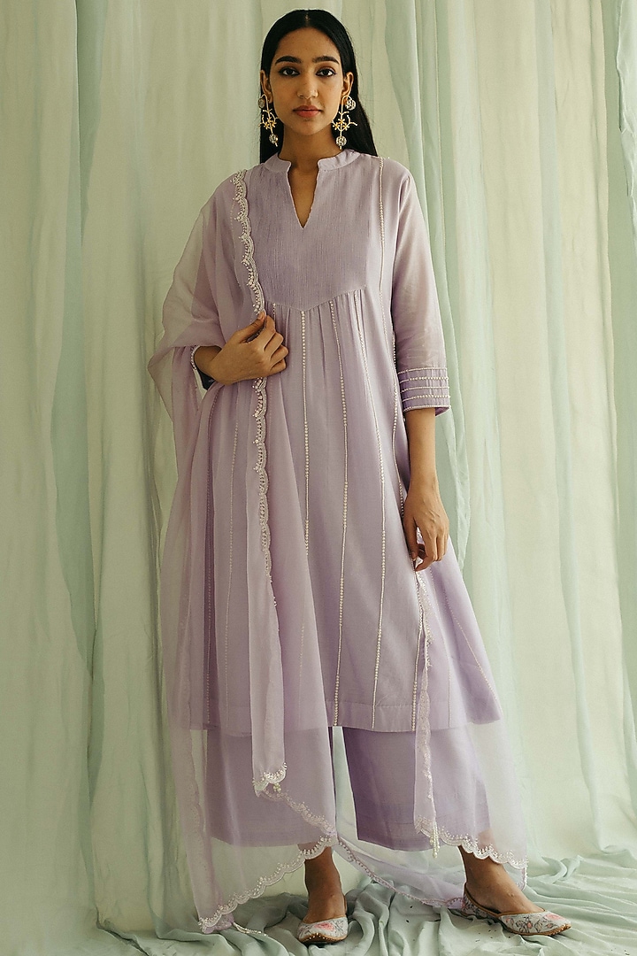 Lilac Silk Chanderi Pearl Embroidered Kurta Set by Sureena Chowdhri at Pernia's Pop Up Shop