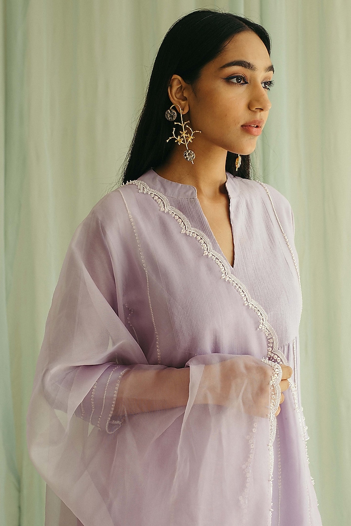 Lilac Silk Chanderi Pearl Embroidered Kurta Set by Sureena Chowdhri at Pernia's Pop Up Shop