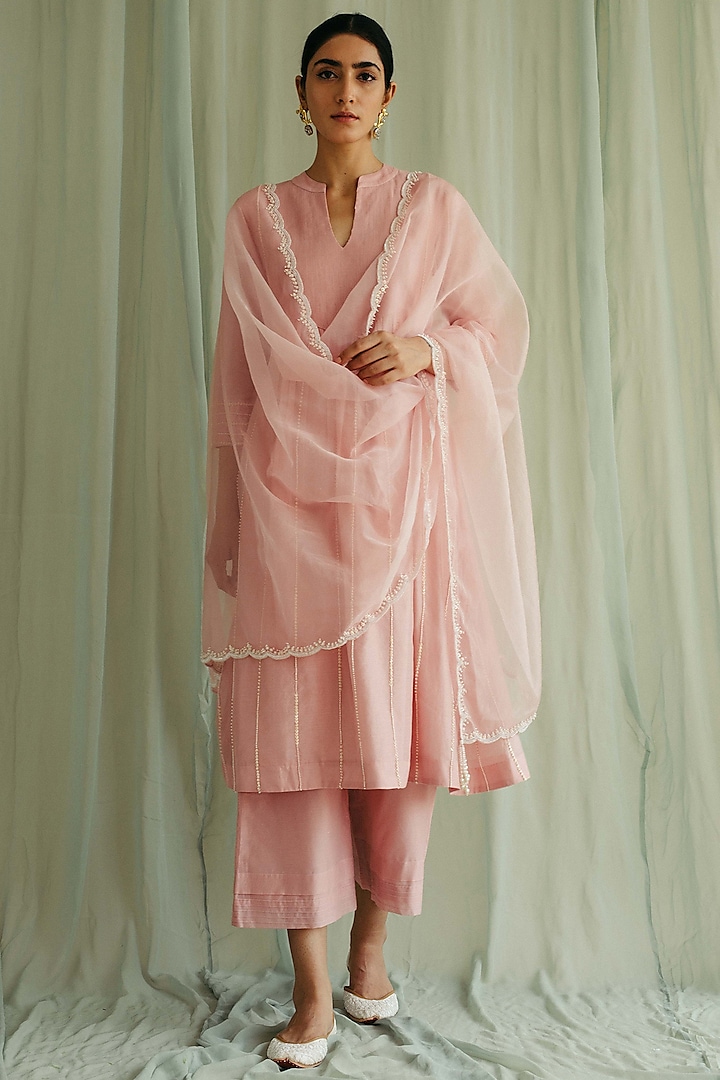 Blush Pink Silk Chanderi Pearl Embroidered Kurta Set by Sureena Chowdhri at Pernia's Pop Up Shop