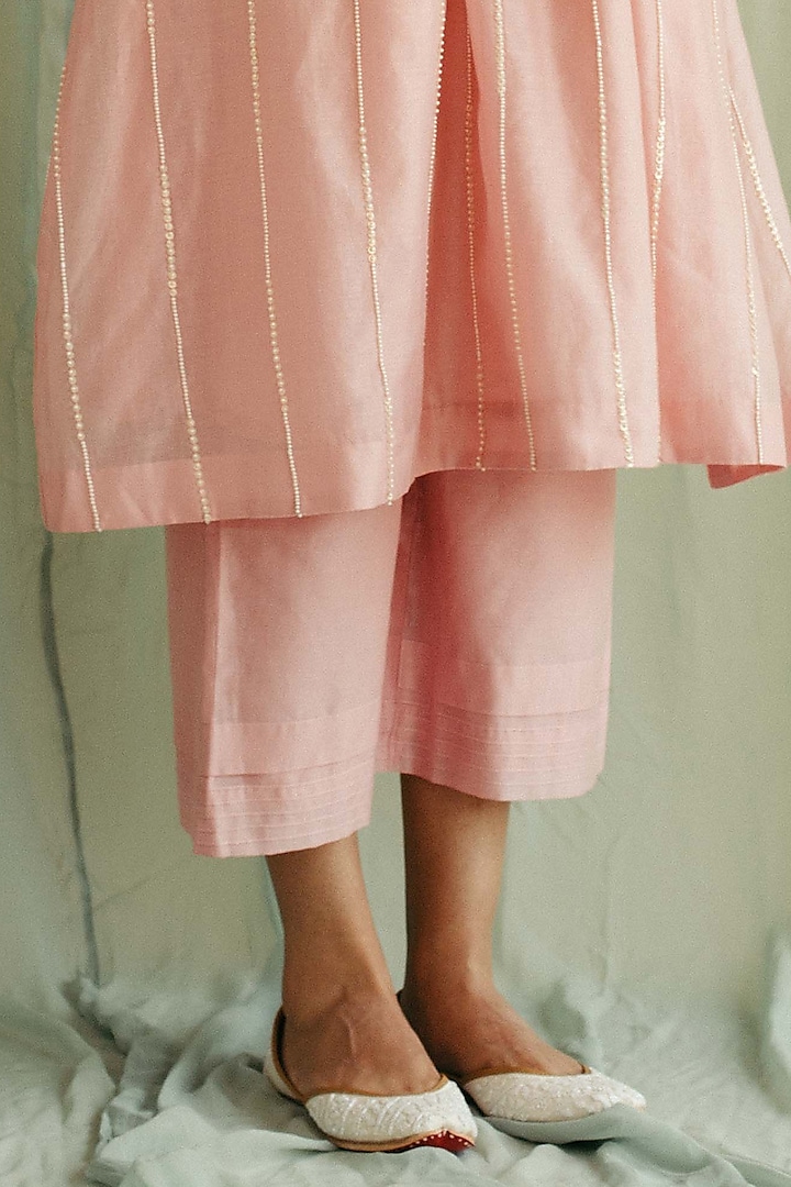 Blush Pink Silk Chanderi Pearl Embroidered Kurta Set by Sureena Chowdhri at Pernia's Pop Up Shop