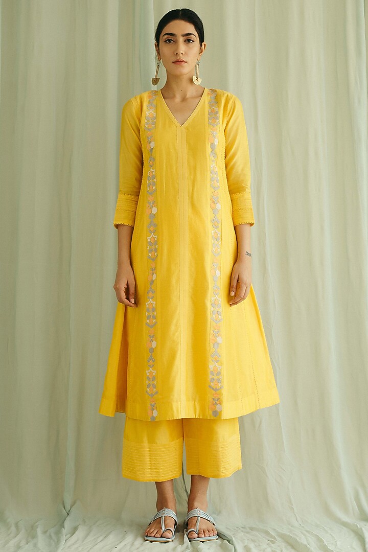 Yellow Silk Chanderi Embroidered Kurta Set by Sureena Chowdhri at Pernia's Pop Up Shop