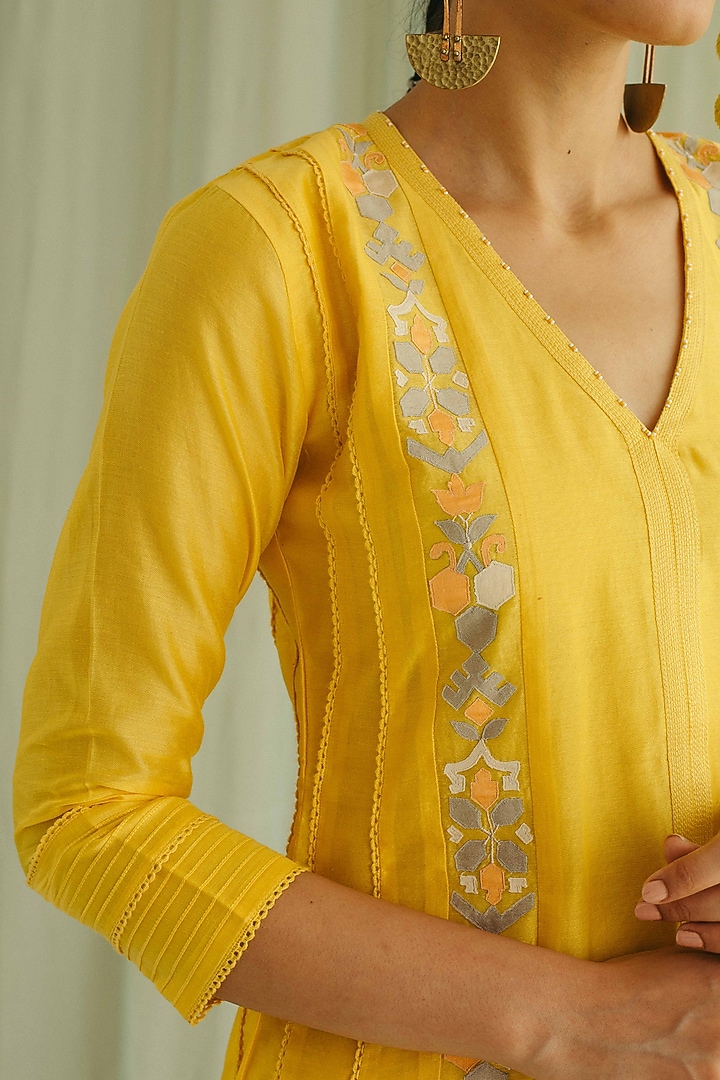 Yellow Silk Chanderi Embroidered Kurta Set by Sureena Chowdhri at Pernia's Pop Up Shop