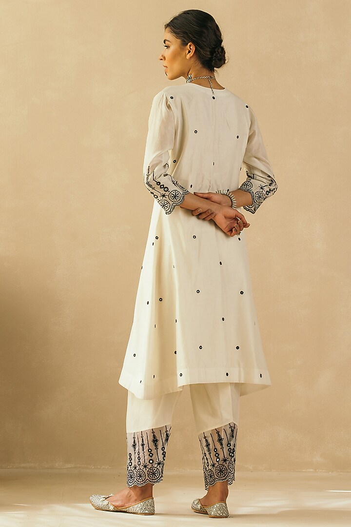 Ebony Black & Ivory Silk Chanderi Hand Embroidered Kurta Set by Sureena Chowdhri at Pernia's Pop Up Shop