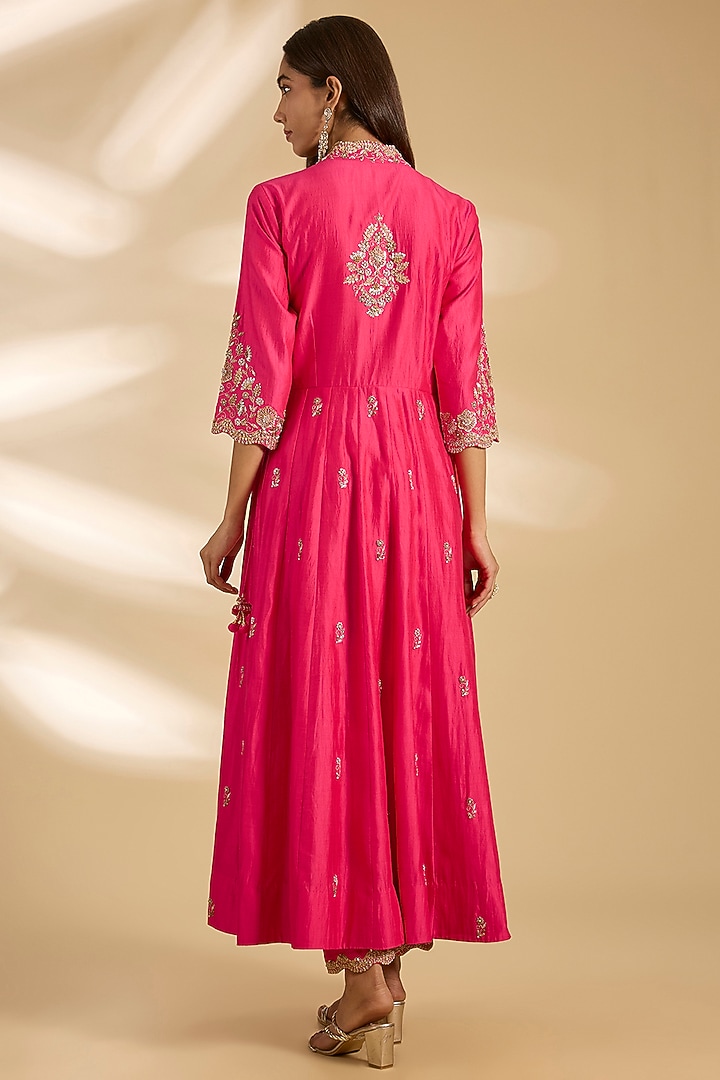 Strawberry Red Spun Silk Kurta Set by SURBHI SHAH at Pernia's Pop Up Shop