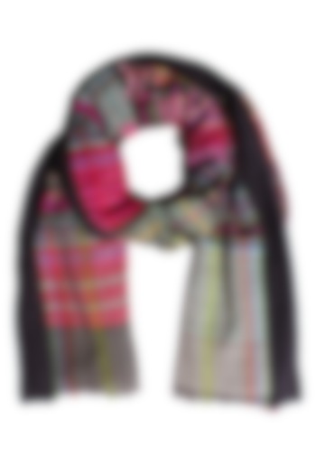The spice check pleated scarf by Soutache