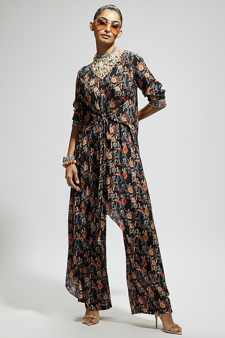 Black Crepe Jaal Printed Tunic Set by SVA BY SONAM & PARAS MODI at Pernia's Pop Up Shop