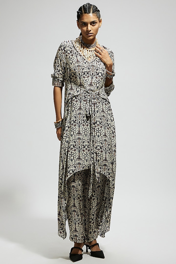 White Crepe Jaal Printed Tunic Set by SVA BY SONAM & PARAS MODI at Pernia's Pop Up Shop