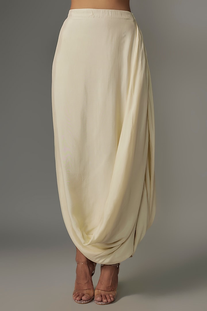 Ivory Crepe Embellished Kaftan Set by Sva By Sonam & Paras Modi at Pernia's Pop Up Shop