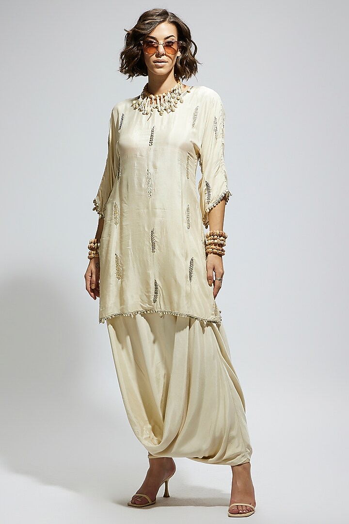 Ivory Silk Embellished Tunic Set by SVA BY SONAM & PARAS MODI at Pernia's Pop Up Shop