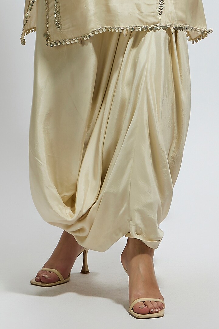 Ivory Silk Embellished Tunic Set by SVA BY SONAM & PARAS MODI at Pernia's Pop Up Shop