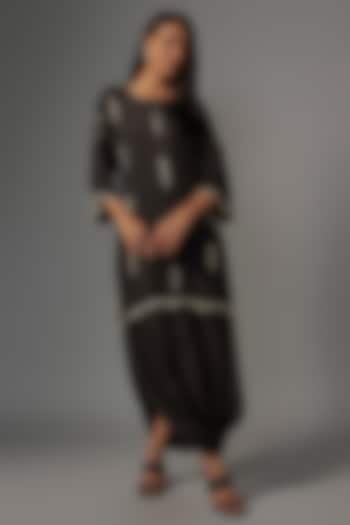 Black Crepe Feather Embroidered Tunic Set by Sva By Sonam & Paras Modi at Pernia's Pop Up Shop