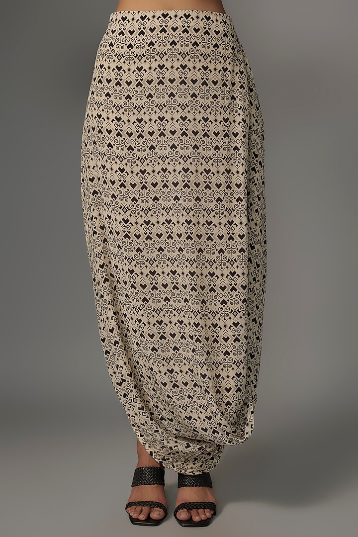 White Crepe Geometric Printed Kurta Set by Sva By Sonam & Paras Modi at Pernia's Pop Up Shop