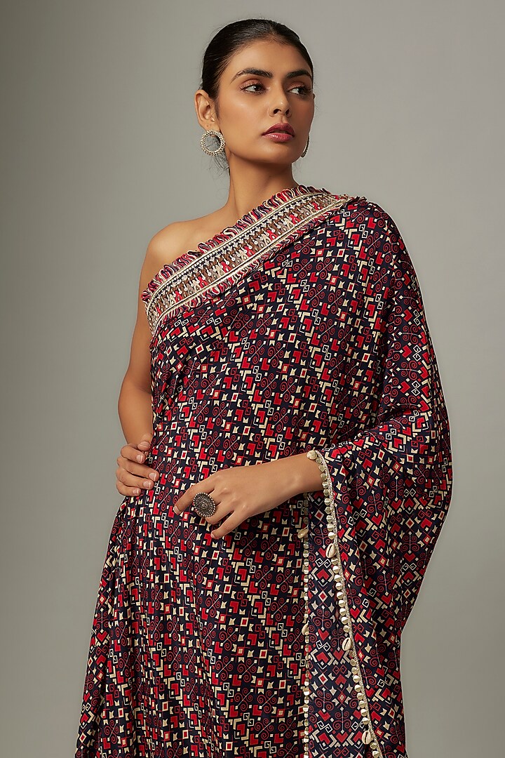 Blue Crepe Printed One-Shoulder Wedding Saree Set by SVA BY SONAM & PARAS MODI at Pernia's Pop Up Shop
