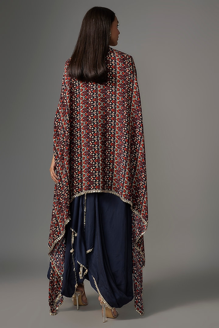 Blue Crepe Geometric Printed Cape Set by Sva By Sonam & Paras Modi at Pernia's Pop Up Shop