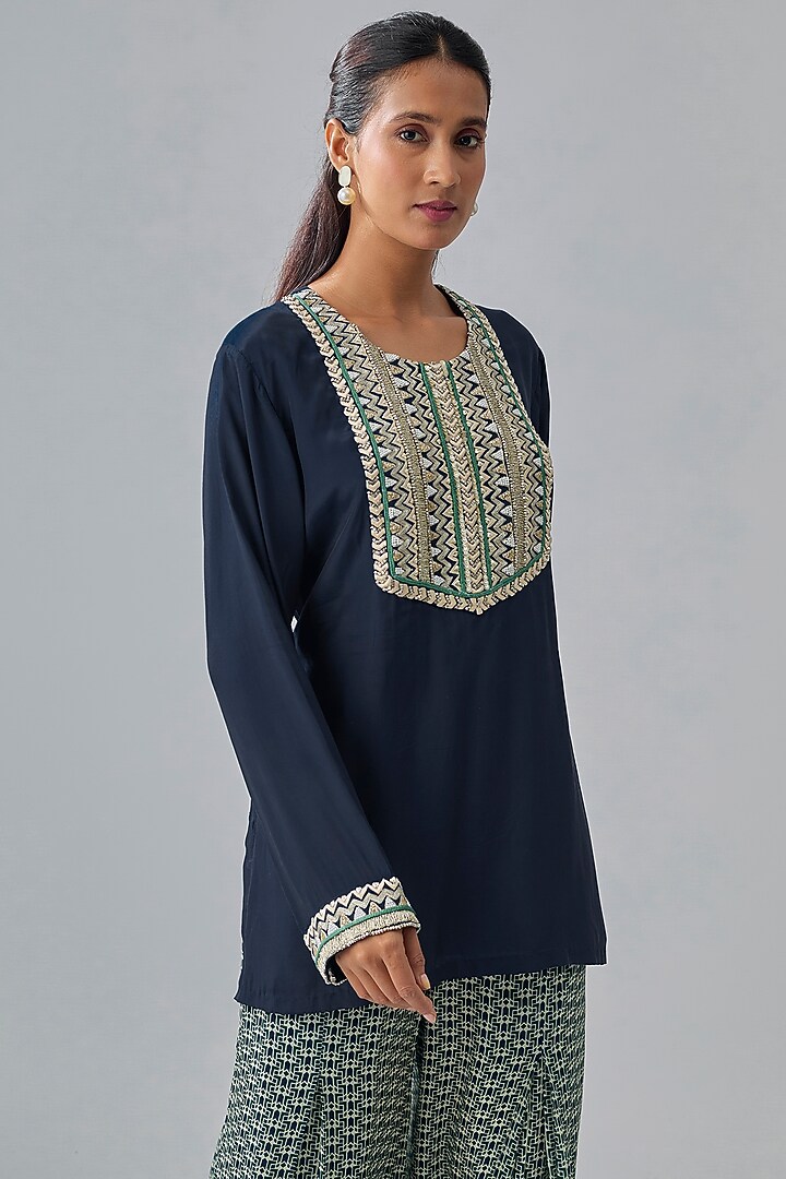 Navy Blue Crepe Embellished Kurta Set by Sva By Sonam & Paras Modi at Pernia's Pop Up Shop