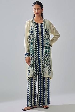 Ivory Crepe Printed Cape Set by Sva By Sonam & Paras Modi
