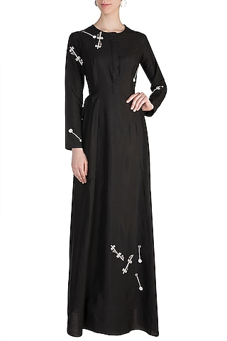 Midnight Blue Embroidered Kurta by Arya by SVA
