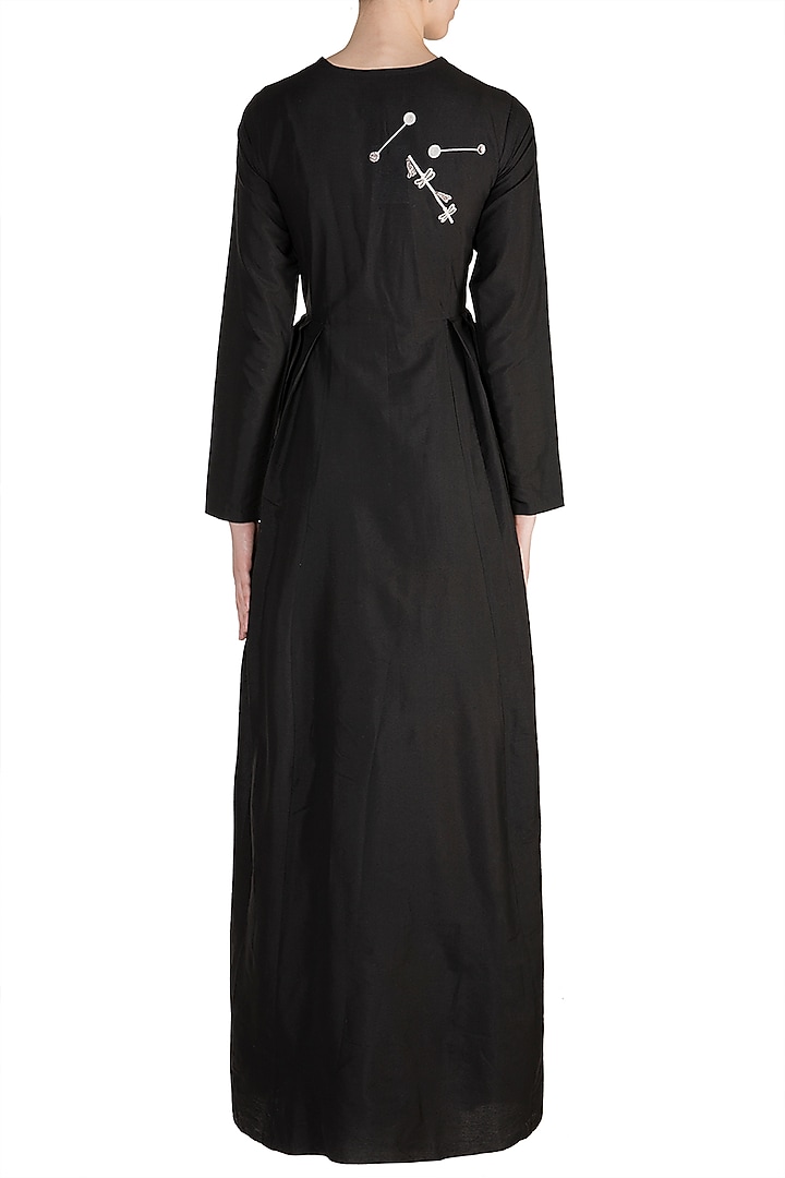 Midnight Blue Embroidered Kurta by Arya by SVA at Pernia's Pop Up Shop