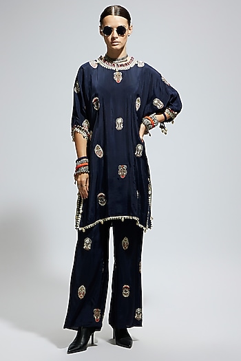 Blue Silk Embroidered Kurta Set by SVA BY SONAM & PARAS MODI at Pernia's Pop Up Shop