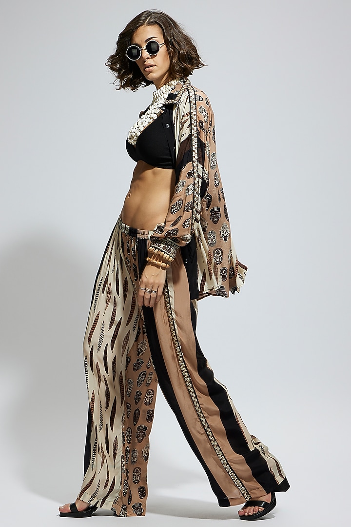 Ivory Crepe Printed Co-Ord Set by SVA BY SONAM & PARAS MODI at Pernia's Pop Up Shop