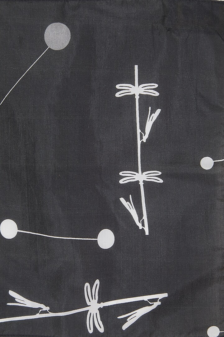 Black Bird Printed Pocket Square by Sva By Sonam & Paras Modi Men at Pernia's Pop Up Shop