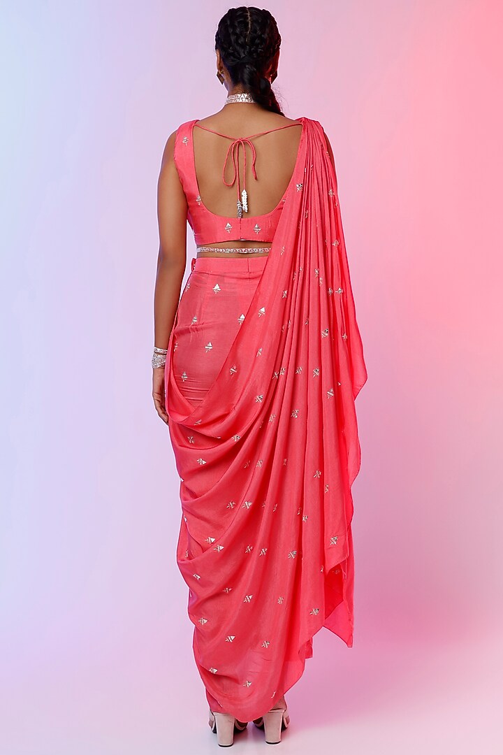 Coral Embellished Tunic Set by SVA BY SONAM & PARAS MODI at Pernia's Pop Up Shop