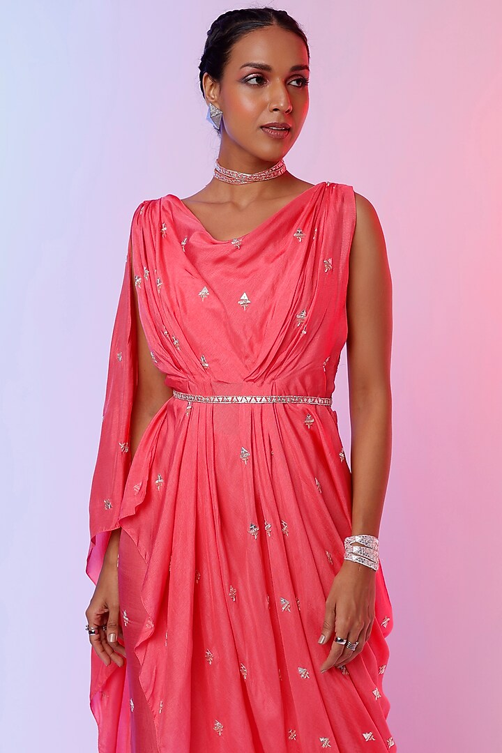 Coral Embellished Tunic Set by SVA BY SONAM & PARAS MODI at Pernia's Pop Up Shop
