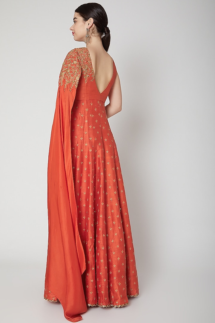 Pureed Bridal Anarkali With Cape by SVA BY SONAM & PARAS MODI at Pernia's Pop Up Shop