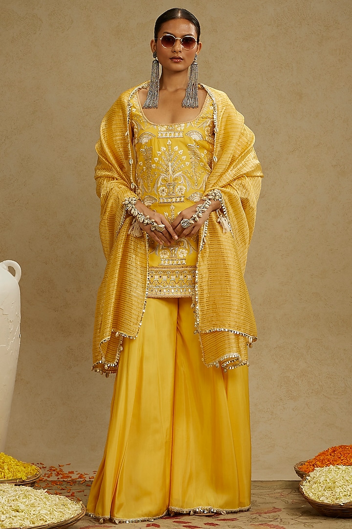 Yellow Silk Boota Embellished Kurta Set by SVA by Sonam & Paras Modi at Pernia's Pop Up Shop