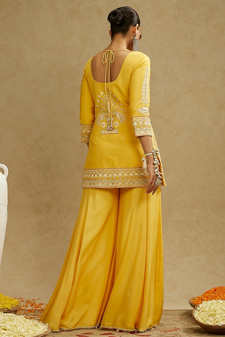 Yellow Silk Boota Embellished Kurta Set by SVA BY SONAM & PARAS MODI at Pernia's Pop Up Shop