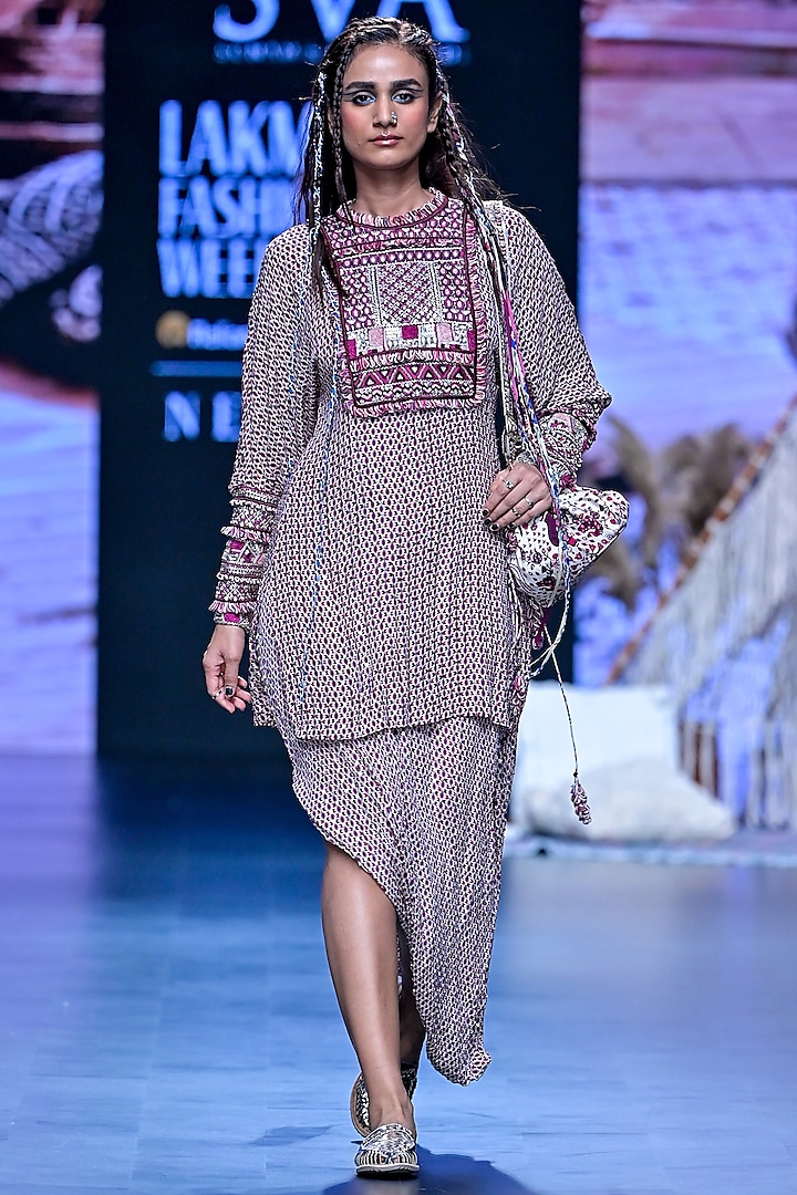 Merlot Crepe Embellished Kurta Set by SVA BY SONAM & PARAS MODI at Pernia's Pop Up Shop