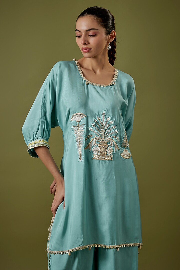 Teal Blue Habutai Silk Embellished Kurta Set by Sva By Sonam & Paras Modi at Pernia's Pop Up Shop