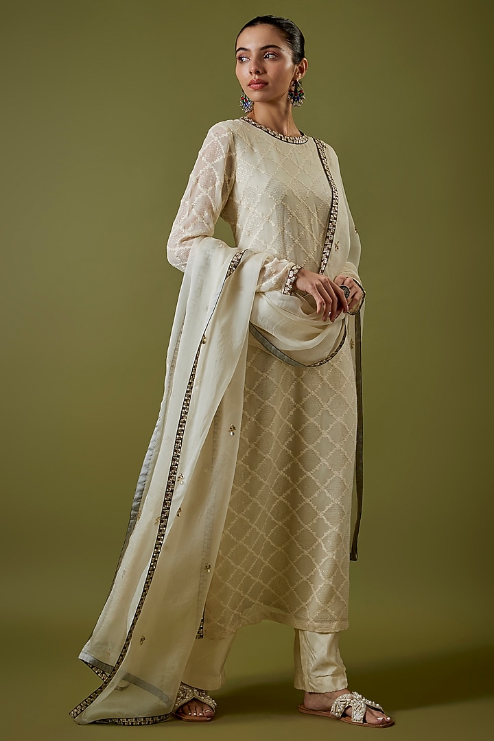 Ivory Silk Kurta Set by Sva By Sonam & Paras Modi at Pernia's Pop Up Shop