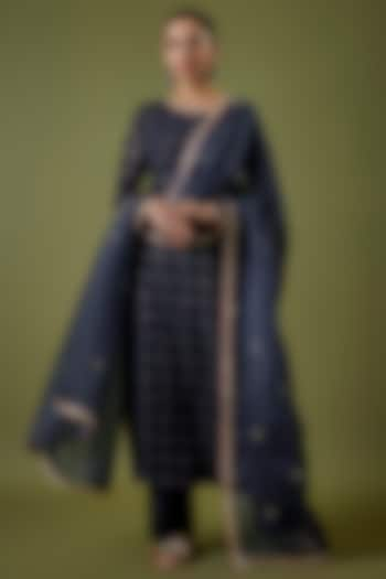 Navy Blue Silk Kurta Set by Sva By Sonam & Paras Modi at Pernia's Pop Up Shop