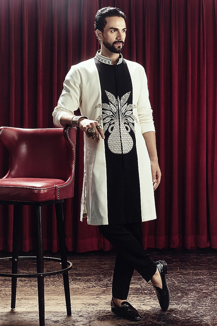 Ivory & Black Crepe Embroidered Open Kurta Set by Sva By Sonam & Paras Modi Men at Pernia's Pop Up Shop