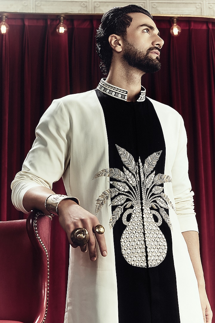 Ivory & Black Crepe Embroidered Open Kurta Set by Sva By Sonam & Paras Modi Men at Pernia's Pop Up Shop