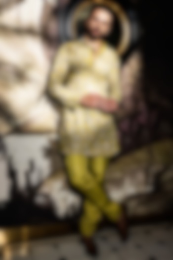 Lime Green Satin Thread Embroidered Kurta Set by Sva By Sonam & Paras Modi Men at Pernia's Pop Up Shop