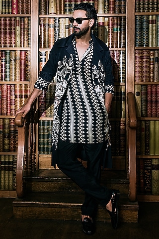 Black Crepe Geometric Printed Trench Coat by Sva By Sonam & Paras Modi Men