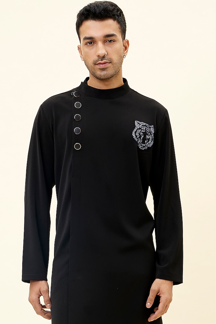 Black Volvo Embroidered Kurta Set by SVA BY SONAM & PARAS MODI Men at Pernia's Pop Up Shop