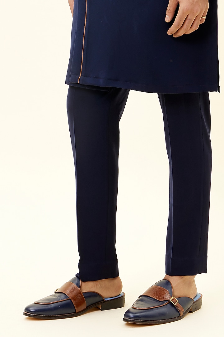 Blue Volvo Kurta Set by SVA BY SONAM & PARAS MODI Men at Pernia's Pop Up Shop