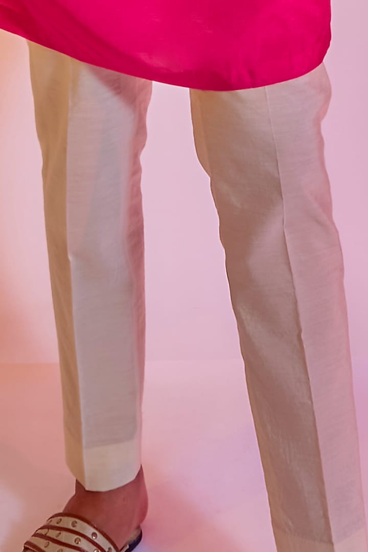 Hot Pink Silk Kurta Set by Sva By Sonam & Paras Modi Men at Pernia's Pop Up Shop