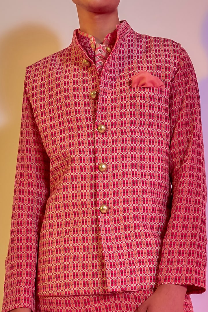Red Crepe Silk Printed Reversible Bundi Jacket by Sva By Sonam & Paras Modi Men at Pernia's Pop Up Shop