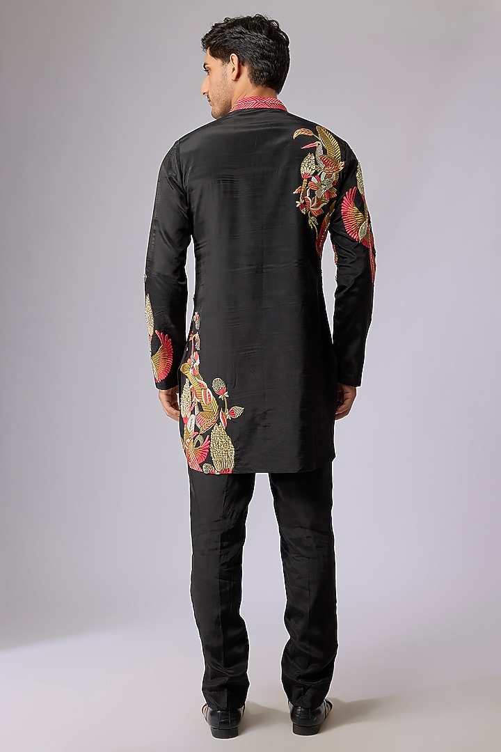 Black Crepe Kurta Set by Sva By Sonam & Paras Modi Men at Pernia's Pop Up Shop