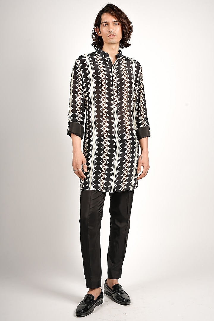 Black Crepe Tribal Printed Kurta by SVA BY SONAM & PARAS MODI Men at Pernia's Pop Up Shop