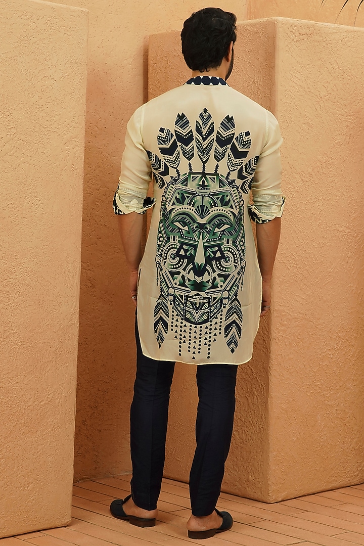 Ivory Crepe Geometric Printed Kurta by Sva By Sonam & Paras Modi Men at Pernia's Pop Up Shop