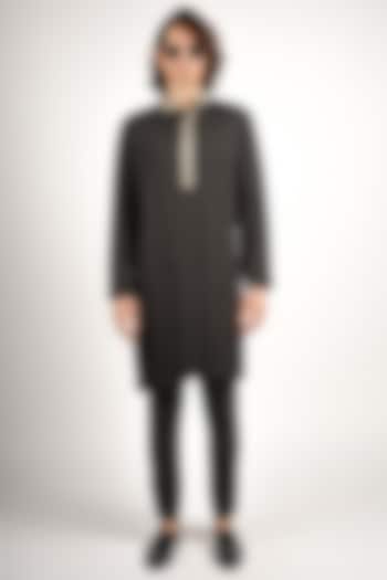 Black Crepe Embellished Kurta Set by SVA BY SONAM & PARAS MODI Men at Pernia's Pop Up Shop