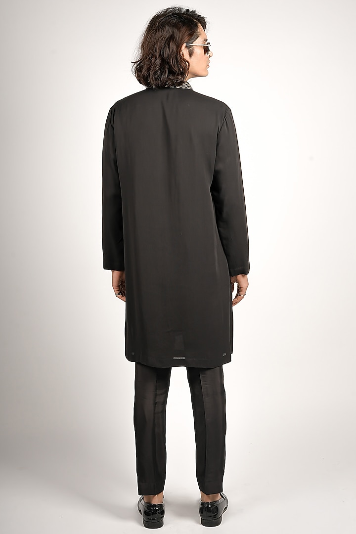 Black Crepe Embellished Kurta Set by SVA BY SONAM & PARAS MODI Men at Pernia's Pop Up Shop