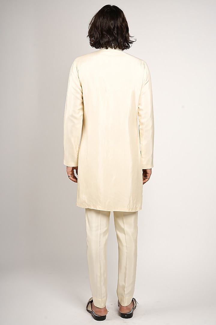 Ivory Crepe Embroidered Kurta Set by Sva By Sonam & Paras Modi Men at Pernia's Pop Up Shop