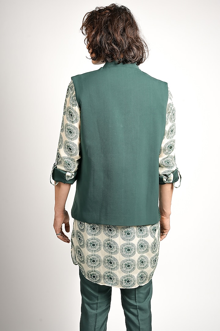Emerald Silk & Volvo Fabric Printed Bundi Jacket Set by Sva By Sonam & Paras Modi Men at Pernia's Pop Up Shop